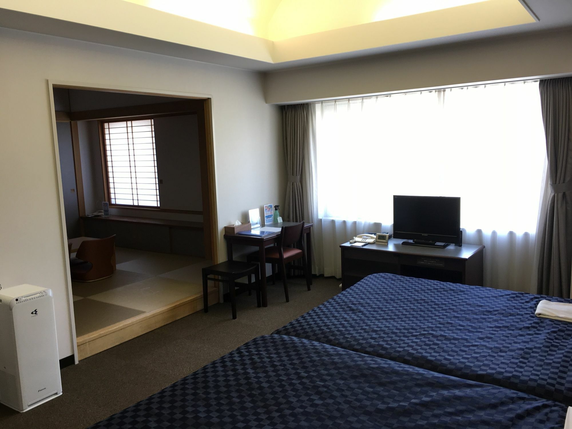 Hotel Court
